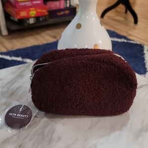 New Ulta Beauty Plush Maroon Makeup Pouch With Ulta Makeup Bundle